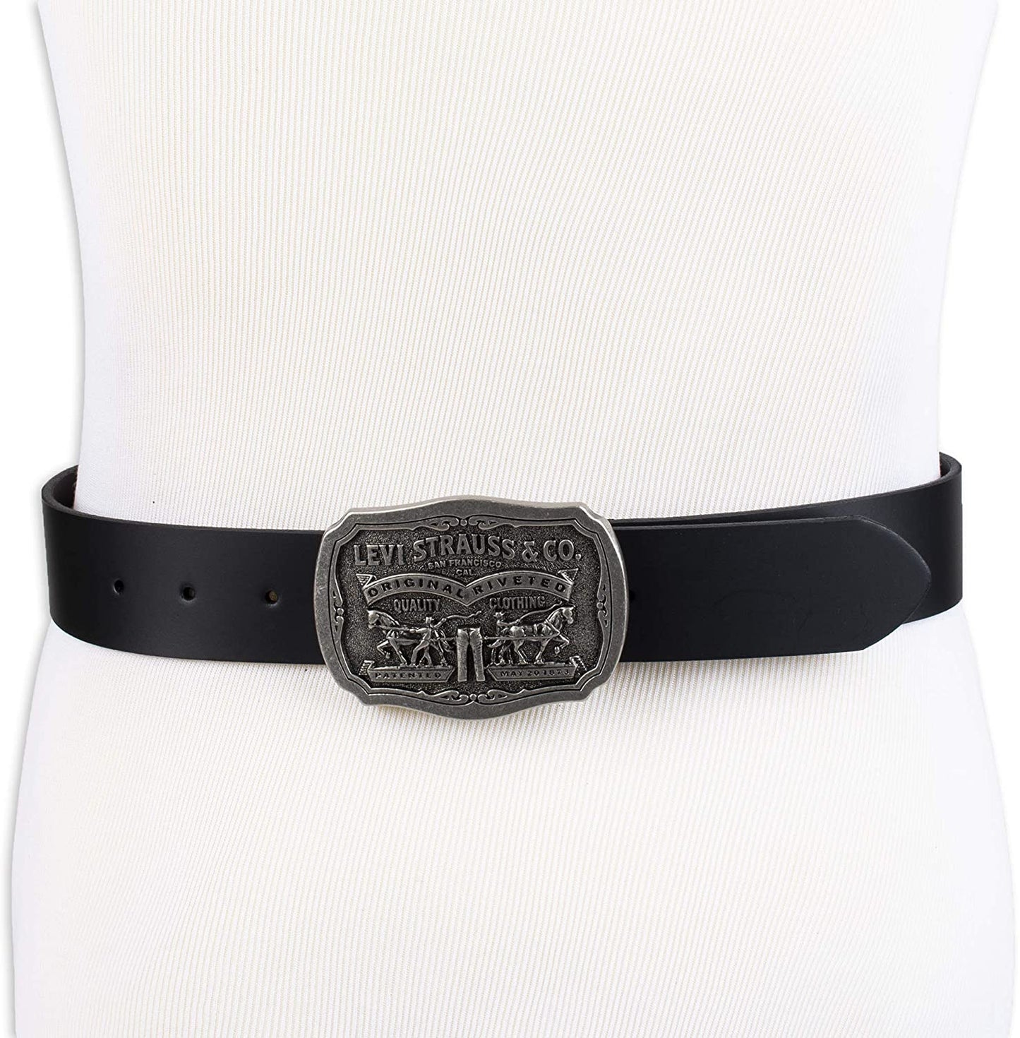 Levi's Men's Leather Belt with Stylish Plaque Buckle, Black Snap, 30-32