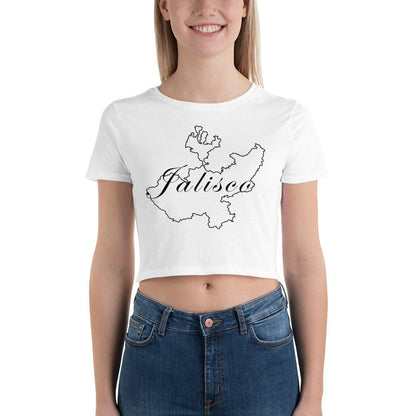 A woman wearing a white crop t-shirt with 'Jalisco' text printed on the front, paired with blue jeans.